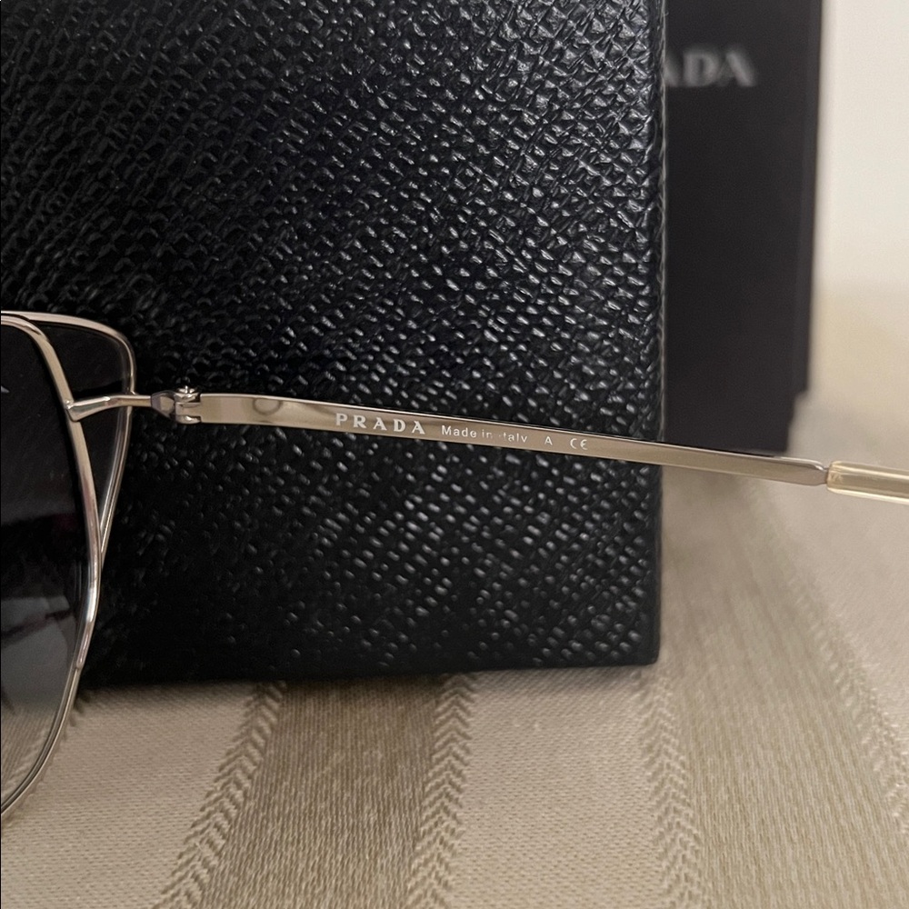 💎PRADA💎Gorgeous Gradient Light Blue Lens Sunglasses - Picture 9 of 10